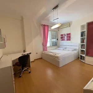 Albjona , Tirana Albanie