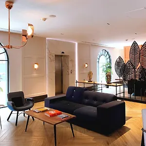 Iliria Boutique 4*, Tirana Albanien